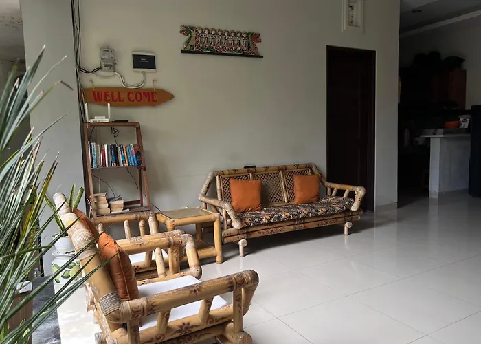 Suwardika & Habitación en casa particular *